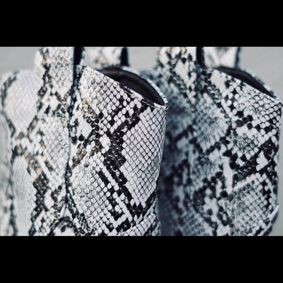 Snake Skin Cowboy Western Bohemian Country Boots - Picture 8 of 8